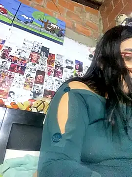 Snapshot of dafne19_ chatting on 01-14-26, 05:35 dafne19 online show from 01-14-26, 05:35