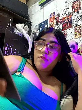 Snapshot of dafne19_ chatting on 02-07-26, 03:43 dafne19 online show from 02-07-26, 03:43