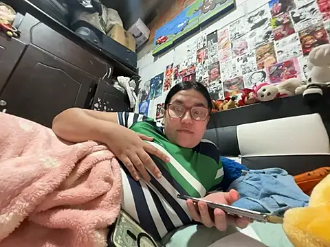 Snapshot of dafne19_ chatting on 02-14-26, 02:19 dafne19 online show from 02-14-26, 02:19