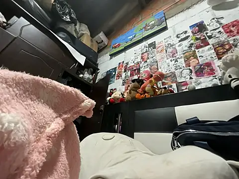 Snapshot of dafne19_ chatting on 03-06-26, 04:20 dafne19 online show from 03-06-26, 04:20