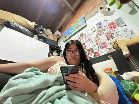 Snapshot of dafne19_ chatting on 06-23-26, 04:32 dafne19 online show from 06-23-26, 04:32