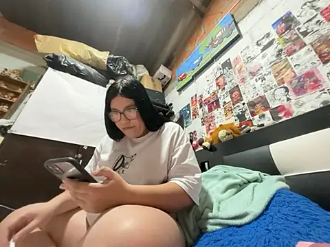 Snapshot of dafne19_ chatting on 07-06-26, 05:04 dafne19 online show from 07-06-26, 05:04