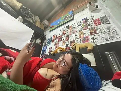 Snapshot of dafne19_ chatting on 07-20-26, 01:42 dafne19 online show from 07-20-26, 01:42