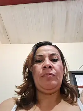 Zaralu  online show from 10-17-25, 08:11