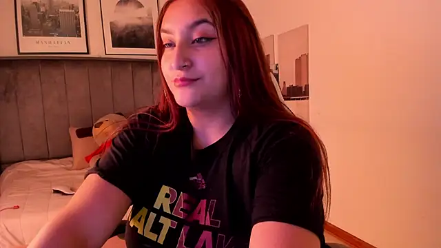 Snapshot of Alaia_Cute chatting on 01-09-25, 05:02 Alaia Cute online show from 01-09-25, 05:02
