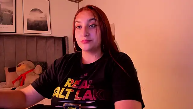 Snapshot of Alaia_Cute chatting on 01-09-25, 08:13 Alaia Cute online show from 01-09-25, 08:13