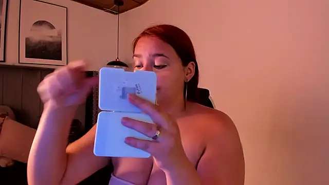 Snapshot of Alaia_Cute chatting on 01-11-25, 02:41 Alaia Cute online show from 01-11-25, 02:41