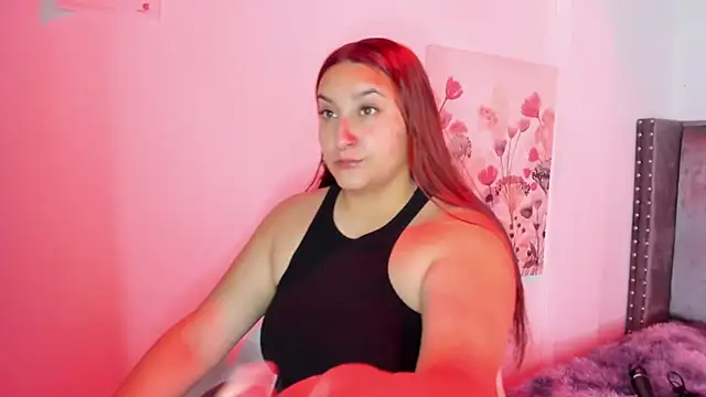 Snapshot of Alaia_Cute chatting on 10-21-25, 03:18 Alaia Cute online show from 10-21-25, 03:18
