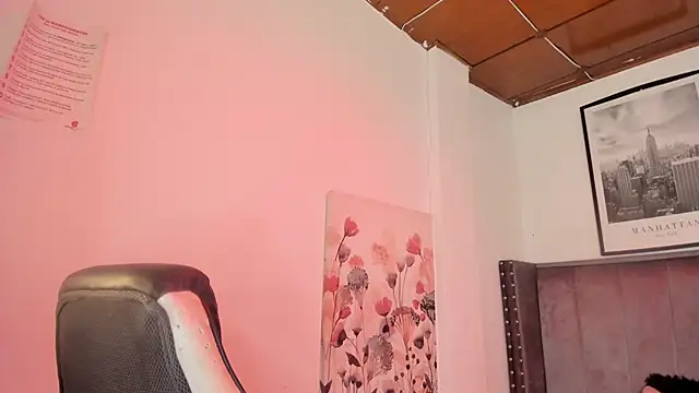 Alaia Cute online show from 11-26-25, 03:18