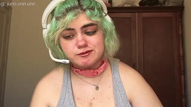 Snapshot of yudrayeb chatting on 02-28-25, 12:20 yudrayeb online show from 02-28-25, 12:20