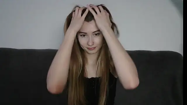 Snapshot of ErikaShyy chatting on 12-26-24, 01:10 ErikaShyy online show from 12-26-24, 01:10