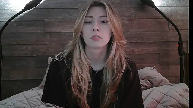 Snapshot of ErikaShyy chatting on 02-20-25, 11:09 ErikaShyy online show from 02-20-25, 11:09