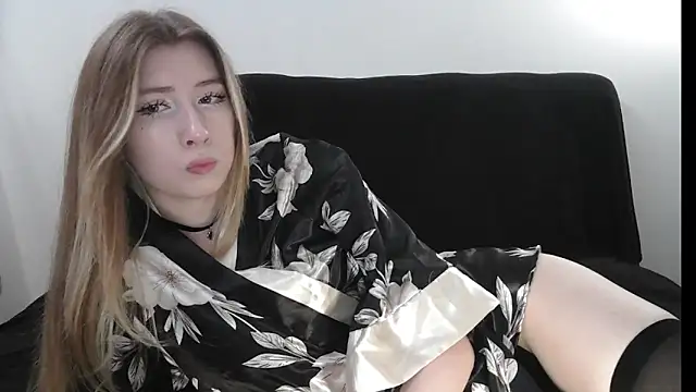ErikaShyy online show from 06-11-26, 10:35
