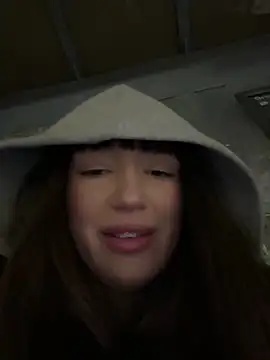 Snapshot of Sophie_Avory chatting on 01-07-26, 05:59 Sophie Avory online show from 01-07-26, 05:59