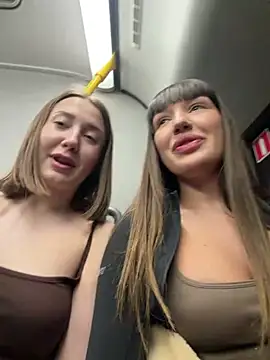 Snapshot of Sophie_Avory chatting on 03-14-26, 04:45 Sophie Avory online show from 03-14-26, 04:45