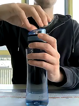 Snapshot of geilehecke1 chatting on 02-18-25, 12:17 geilehecke1 online show from 02-18-25, 12:17