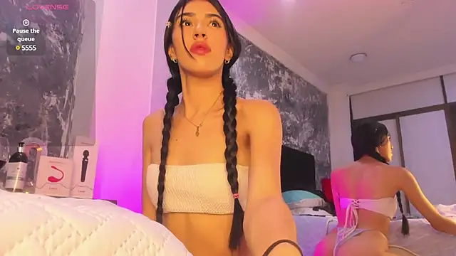 Snapshot of LiaFlowers chatting on 01-25-25, 06:55 LiaFlowers online show from 01-25-25, 06:55