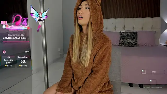 Emma23   online show from 10-12-25, 04:55