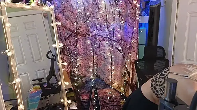 cunty tranny lydia online show from 04-15-26, 09:15