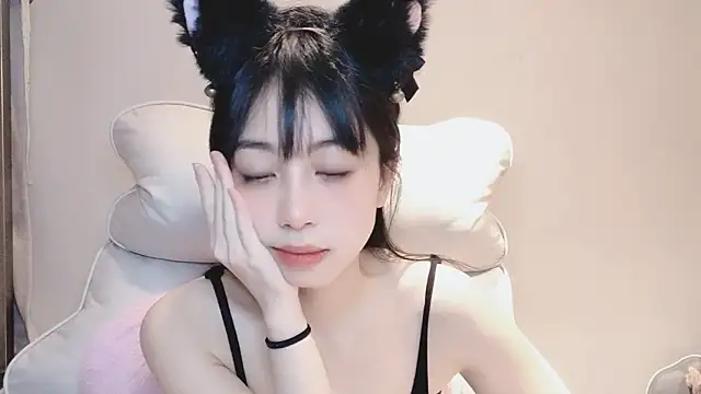 -Hottie online show from 12-14-24, 06:20