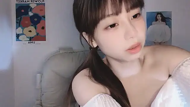 -Hottie online show from 09-23-25, 04:10