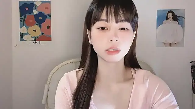 -Hottie online show from 11-16-25, 04:12