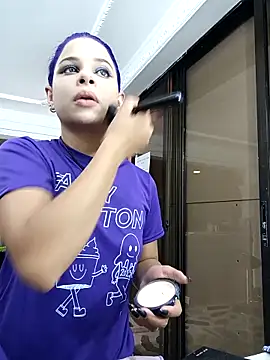 Snapshot of LadyAvalon chatting on 11-20-25, 07:13 LadyAvalon online show from 11-20-25, 07:13