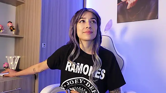 ValeriaCox online show from 03-21-25, 07:35