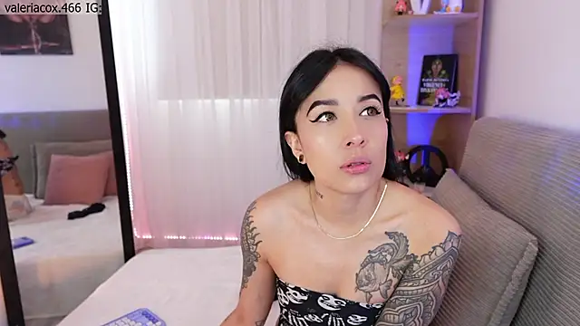 ValeriaCox online show from 01-10-26, 01:13