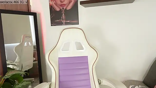 ValeriaCox online show from 04-28-26, 02:00