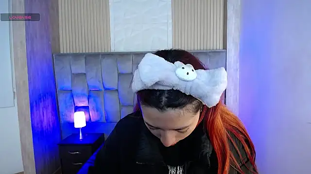 Mia Rinn online show from 10-15-25, 01:55