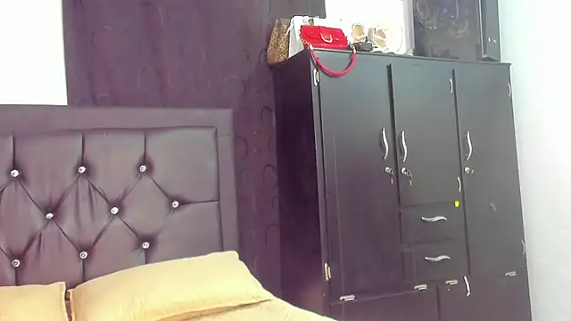 Snapshot of Natassha_brown1 chatting on 04-02-26, 01:58 Natassha brown1 online show from 04-02-26, 01:58