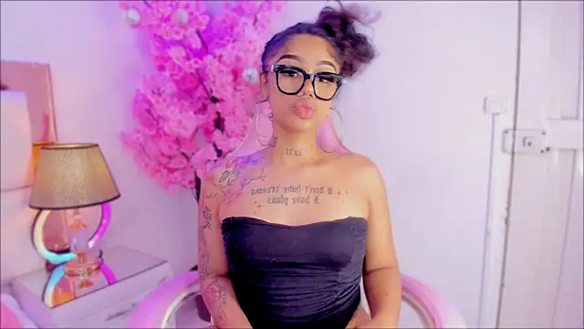 Mia Jansen online show from 12-06-24, 12:02