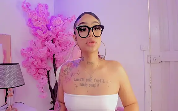 Mia Jansen online show from 01-15-25, 08:26