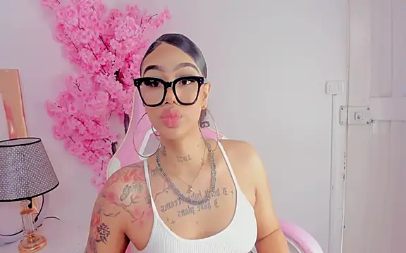 Mia Jansen online show from 01-16-25, 09:19