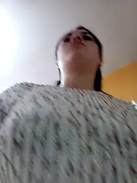 Snapshot of Lesly_10- chatting on 03-12-25, 06:44 Lesly 10- online show from 03-12-25, 06:44