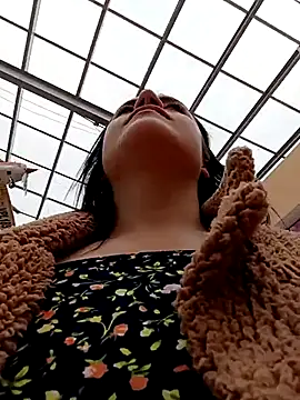 Snapshot of Lesly_10- chatting on 03-17-25, 03:07 Lesly 10- online show from 03-17-25, 03:07