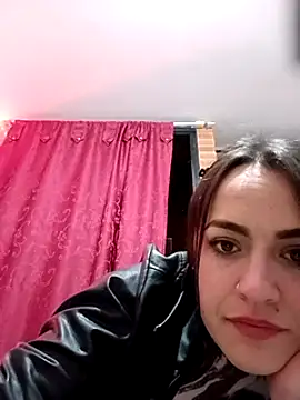 Snapshot of Lesly_10- chatting on 03-23-25, 01:42 Lesly 10- online show from 03-23-25, 01:42