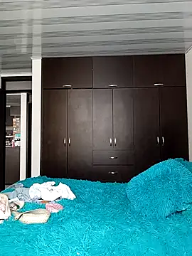 Snapshot of Lesly_10- chatting on 09-10-25, 04:18 Lesly 10- online show from 09-10-25, 04:18