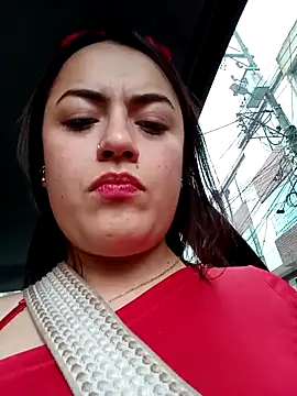 Snapshot of Lesly_10- chatting on 10-05-25, 07:12 Lesly 10- online show from 10-05-25, 07:12