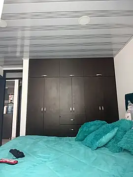 Snapshot of Lesly_10- chatting on 11-22-25, 03:44 Lesly 10- online show from 11-22-25, 03:44