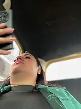 Snapshot of Lesly_10- chatting on 02-02-26, 09:24 Lesly 10- online show from 02-02-26, 09:24