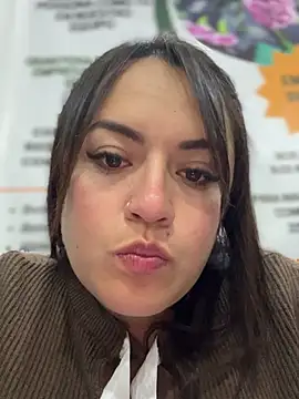 Snapshot of Lesly_10- chatting on 02-09-26, 12:20 Lesly 10- online show from 02-09-26, 12:20