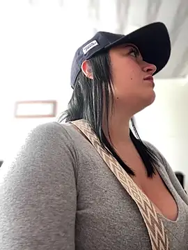 Snapshot of Lesly_10- chatting on 03-07-26, 08:50 Lesly 10- online show from 03-07-26, 08:50