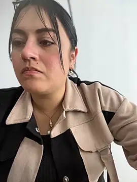 Lesly 10- online show from 04-28-26, 06:35