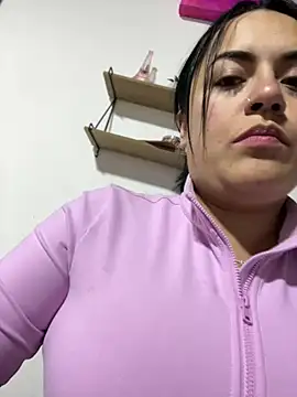 Snapshot of Lesly_10- chatting on 07-27-26, 11:23 Lesly 10- online show from 07-27-26, 11:23