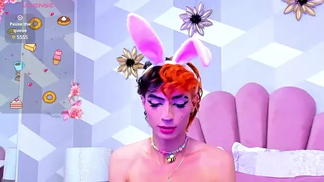 Snapshot of KylieMonnett chatting on 02-02-25, 08:19 KylieMonnett online show from 02-02-25, 08:19