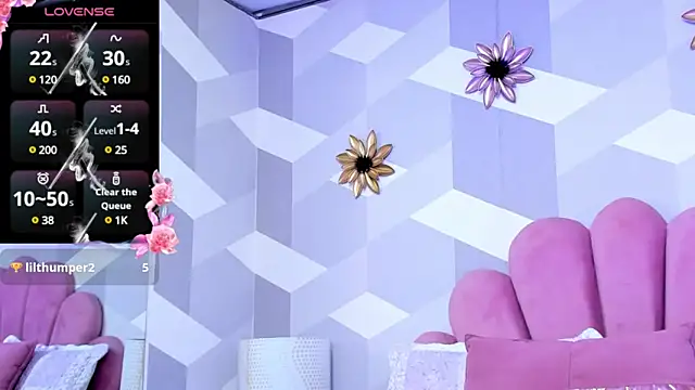 Snapshot of KylieMonnett chatting on 02-05-25, 10:55 KylieMonnett online show from 02-05-25, 10:55