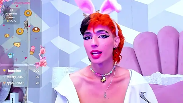 Snapshot of KylieMonnett chatting on 02-17-25, 11:44 KylieMonnett online show from 02-17-25, 11:44