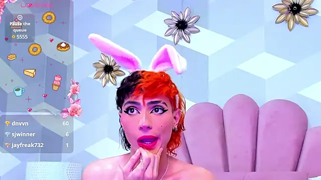 Snapshot of KylieMonnett chatting on 02-20-25, 09:00 KylieMonnett online show from 02-20-25, 09:00